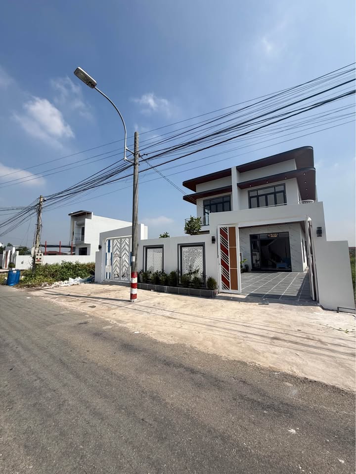 Nhà Phước Lâm, Cần Giuộc 192m² giá 3.8 tỷ - Sổ hồng riêng, thương lượng ngay!