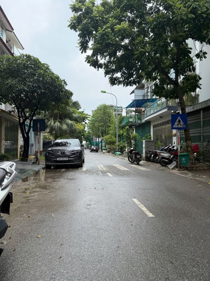 Nhà liền kề Tổng Cục 5 Tân Triều 100m² giá 20 tỷ - Cần thanh khoản nhanh!