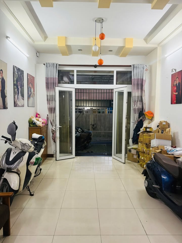 Bán nhà mặt tiền đường 26, Phước Long A, Q9 - 73m² giá 9.2 tỷ - Sổ hồng chính chủ!