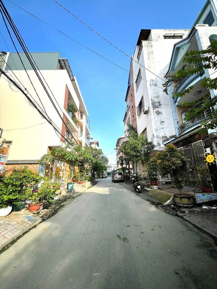 Townhouse An Phú Đông 102m² giá 11 tỷ - Sổ hồng chính chủ, vị trí đẳng cấp!