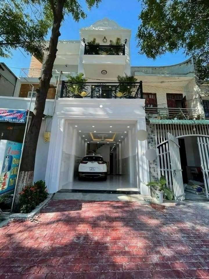 Nhà cho thuê văn phòng tại Phường Chánh Nghĩa, Thủ Dầu Một 4PN/3WC - Giá chỉ 12 triệu/tháng!