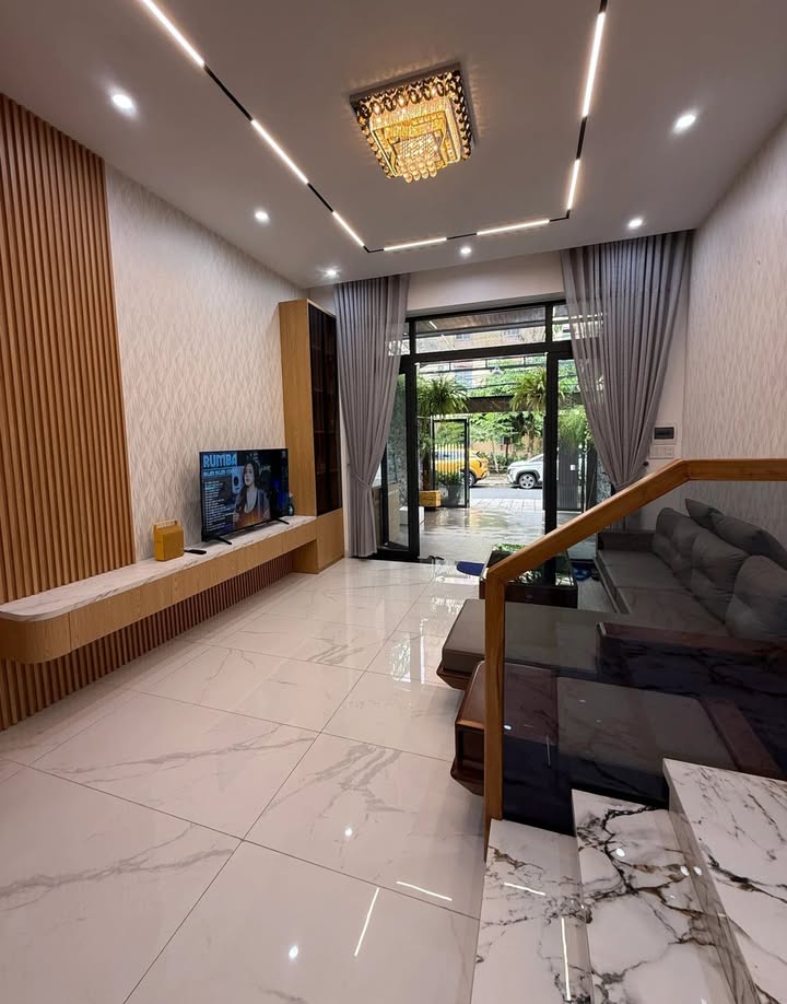 Nhà mới 3PN tại Nơ Trang Long, Hòa Cường, 90m² giá 10 tỷ - Sẵn sàng đón Tết!