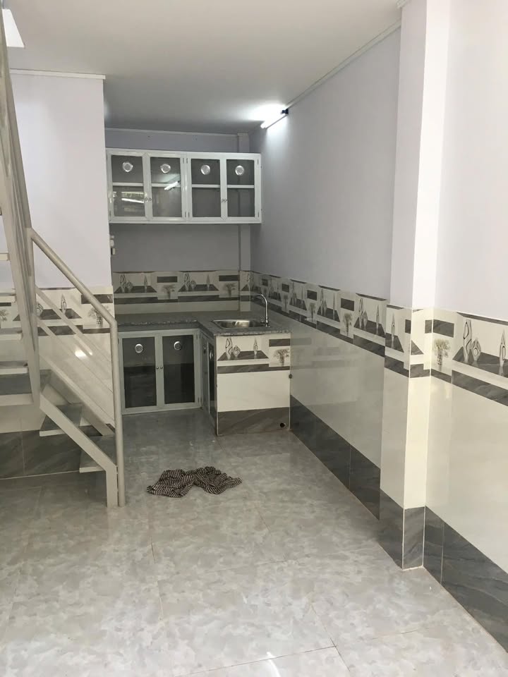 Nhà thuê 1 trệt 1 lầu tại Phường 1, Quận 8 - Giá chỉ 4 triệu/tháng!