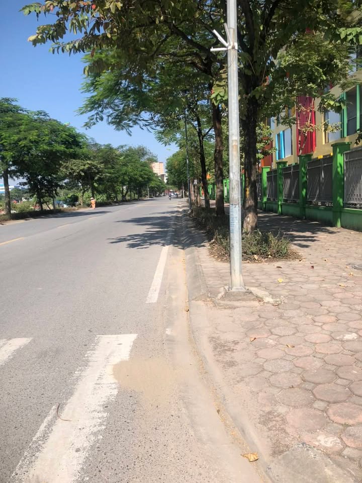 Đất Phúc Lợi Long Biên 105m² giá 15 tỷ - Sổ đỏ chính chủ, ô tô tránh!