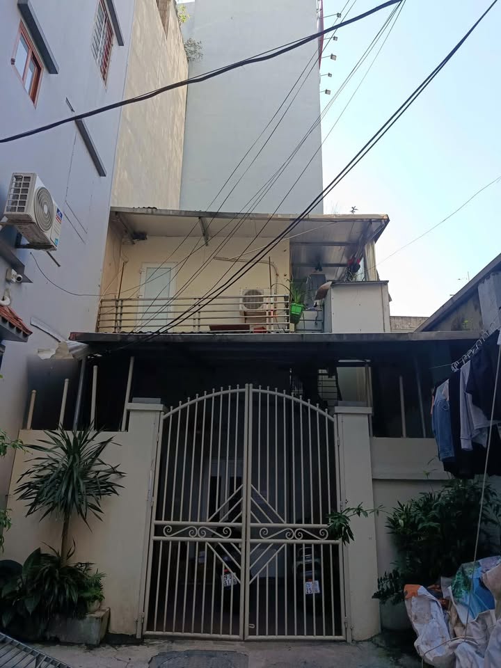 Nhà cho thuê 2 tầng tại ngõ 9 Minh Khai, Hai Bà Trưng - Ô tô vào tận cửa!