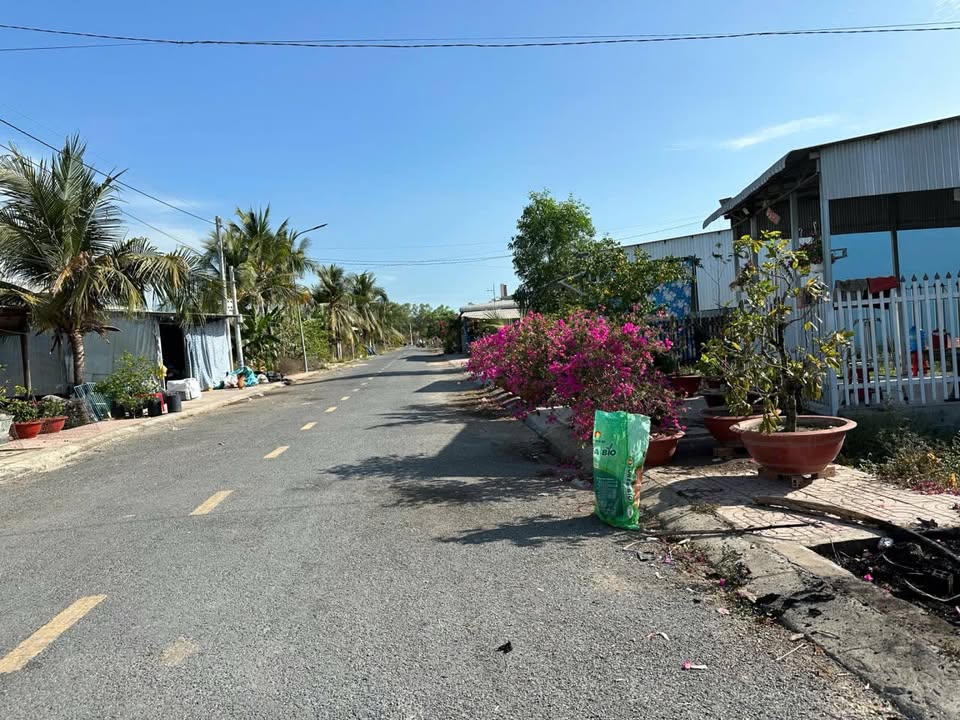 Đất nền mặt tiền đường Tân Hồng 173.8m² giá 120 triệu - Cơ hội đầu tư tuyệt vời!