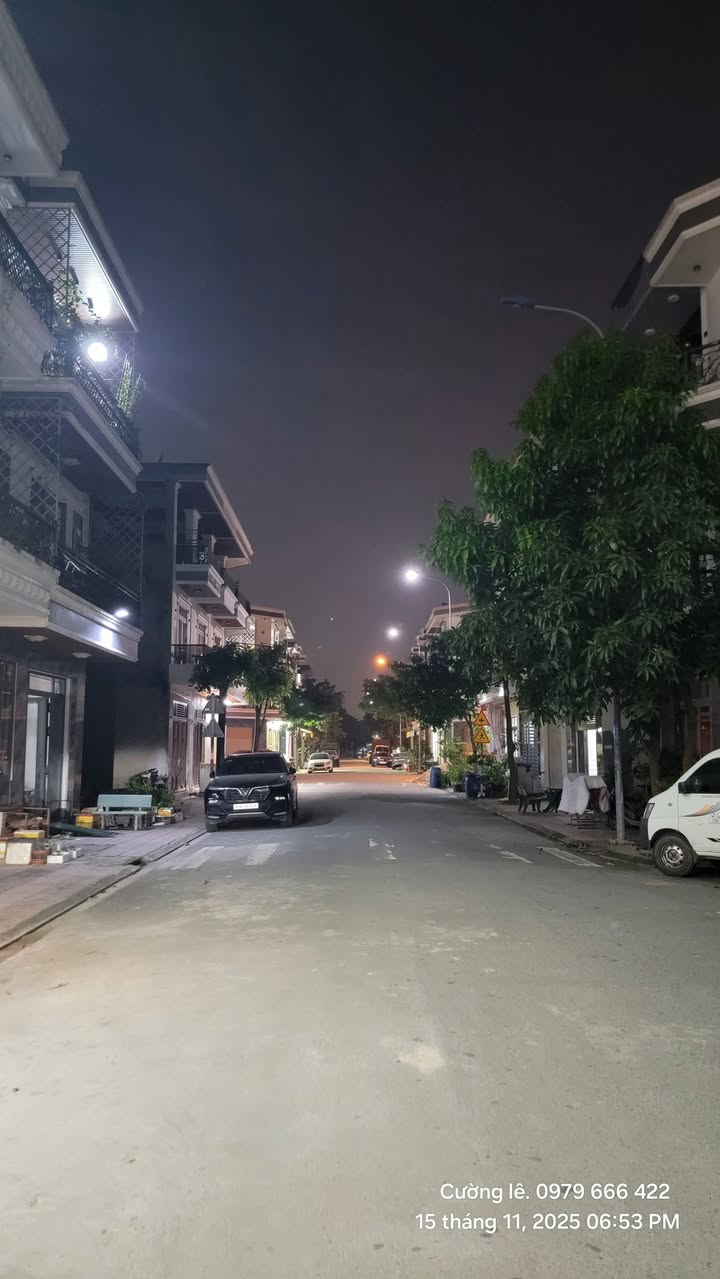 Nhà bán tại Phường An Phú, Tân Uyên - 68m² giá 4.7 tỷ - Full nội thất, thương lượng!