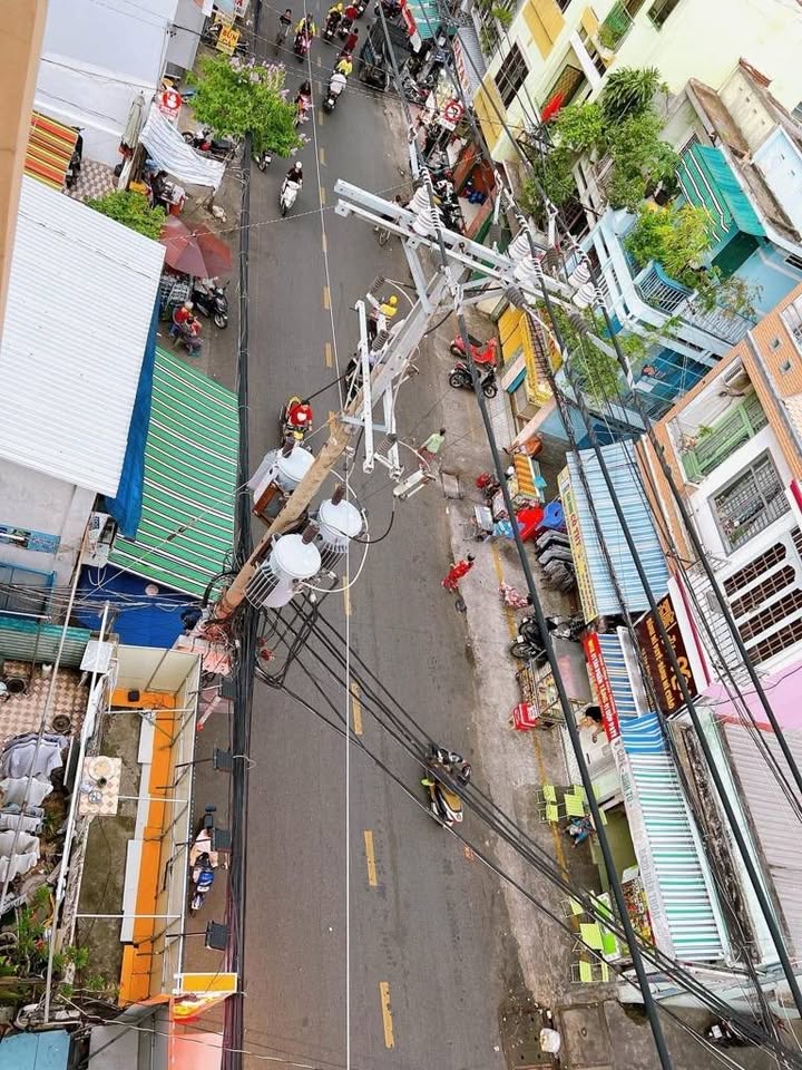 Nhà mặt tiền Tôn Đản, Quận 4, 65.5m² giá 12.5 tỷ - Dòng tiền 50 triệu/tháng!