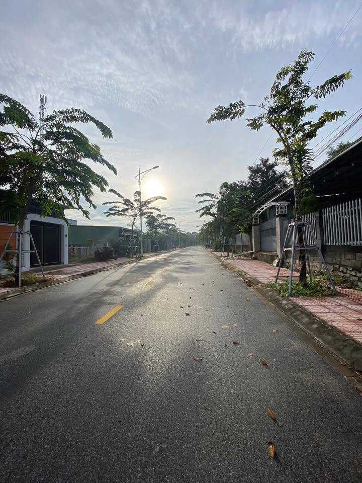 Đất mặt tiền Nguyễn Đức Cảnh, Tân An, La Gi 210m² giá 1.3 tỷ - Sát trung tâm hành chính!