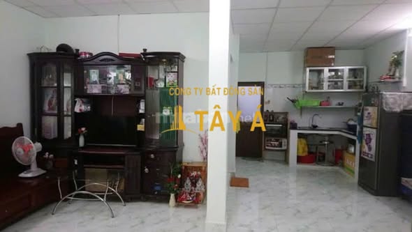 Nhà bán Tân Phú 63m² giá 5 tỷ - Hẻm rộng, thiết kế hiện đại!