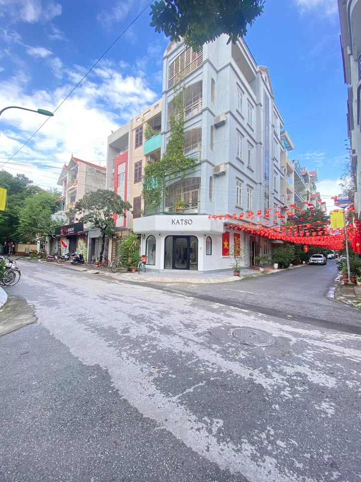 Bán gấp nhà phố KĐT Văn Quán 68m² giá chỉ 20 tỷ - Vị trí đắc địa, ô tô đỗ cửa!