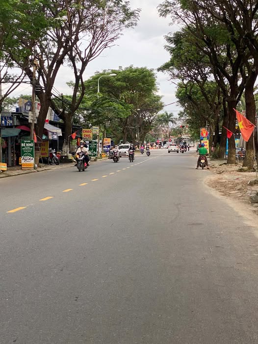 Mặt tiền Âu Cơ Đà Nẵng 100m² giá 5.35 tỷ - Vị trí đắc địa, kinh doanh thuận lợi!