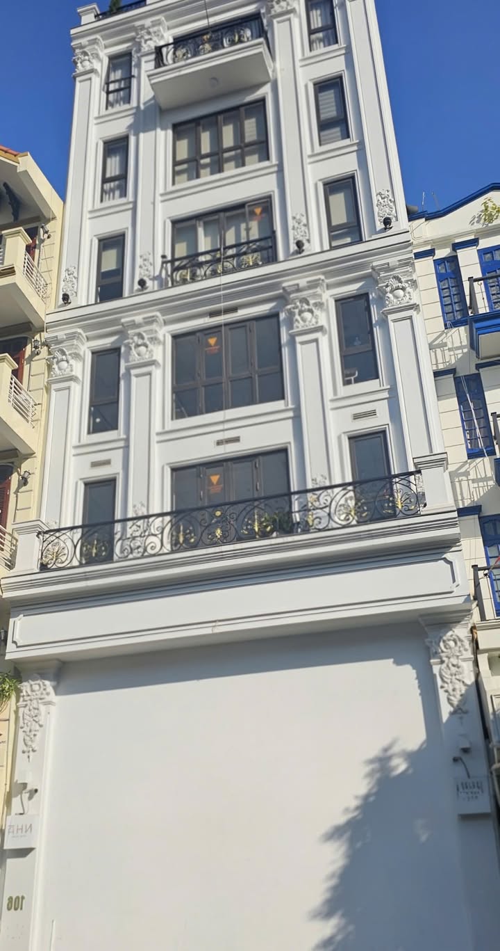 Nhà mặt phố Bách Khoa, Q. Hai Bà Trưng, 114m² giá 54 triệu - Kinh doanh sầm uất!