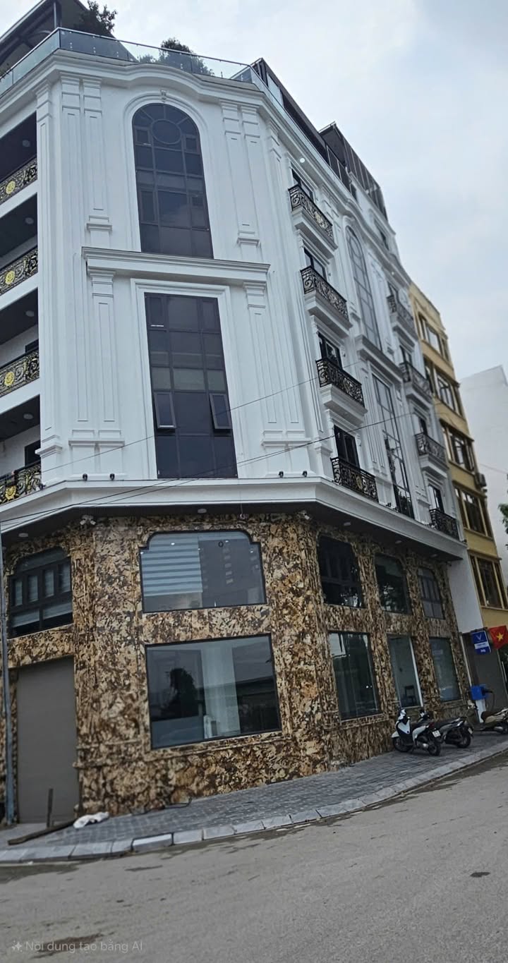 Cho thuê nhà mặt tiền Đội Cấn 108m² giá 35 triệu - Kinh doanh sầm uất!