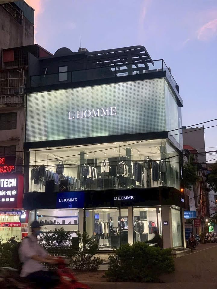 Nhà mặt phố Hàng Giấy, quận Hoàn Kiếm 100m² - Vị trí vàng, kinh doanh đắc địa!