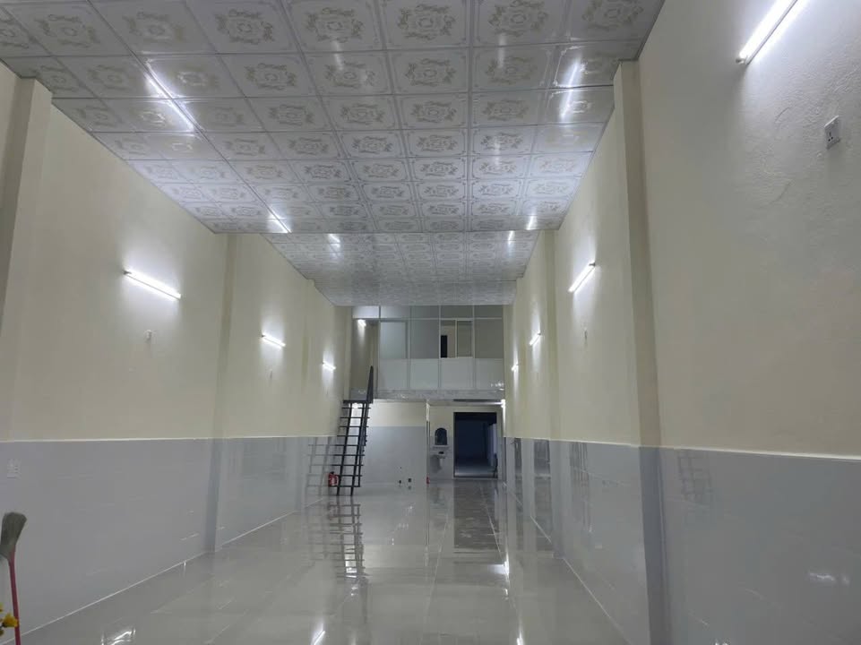 Cho thuê mặt bằng kinh doanh tại phường Đông Hòa, Dĩ An - 250m² giá 15 triệu/tháng - Vị trí đắc địa!