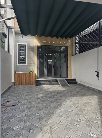 Nhà cho thuê hẻm Lê Hồng Phong, Phú Hoà, Thủ Dầu Một 100m² - Nội thất đầy đủ, giá chỉ 9 triệu!