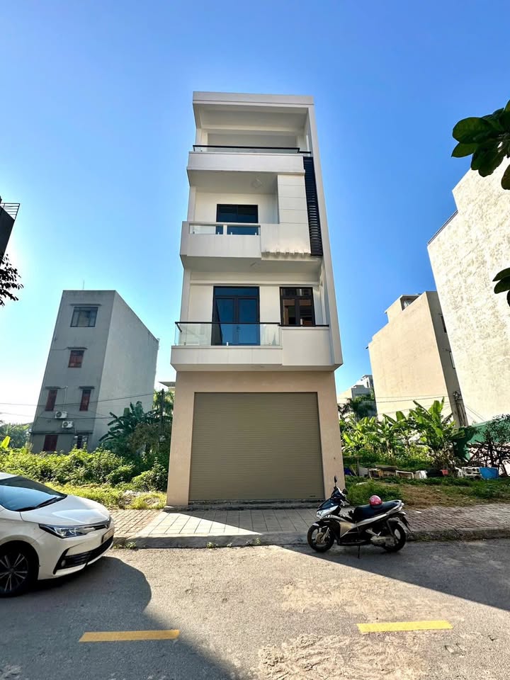 Bán nhà mặt phố Hoàng Văn Thái, Tân Bình, 67.5m² - Thiết kế hiện đại, giá 6.5 tỷ!