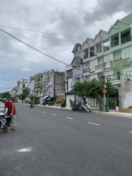 Nhà phố đường Huỳnh Tấn Phát, Quận 7, 56m² giá 7 tỷ - Đầu tư sinh lời tốt!