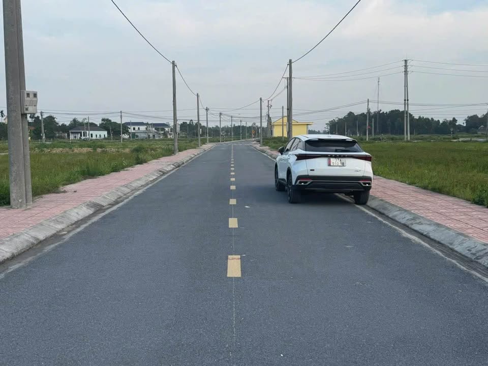 Đất đấu giá xóm 1 Nghi Phong 90.4m² giá 2.53 tỷ - Vị trí đẹp đối diện công viên!