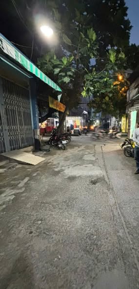 Nhà cấp 3 đúc BTCT 48m² giá 4.5 tỷ - Sổ hồng riêng chính chủ!