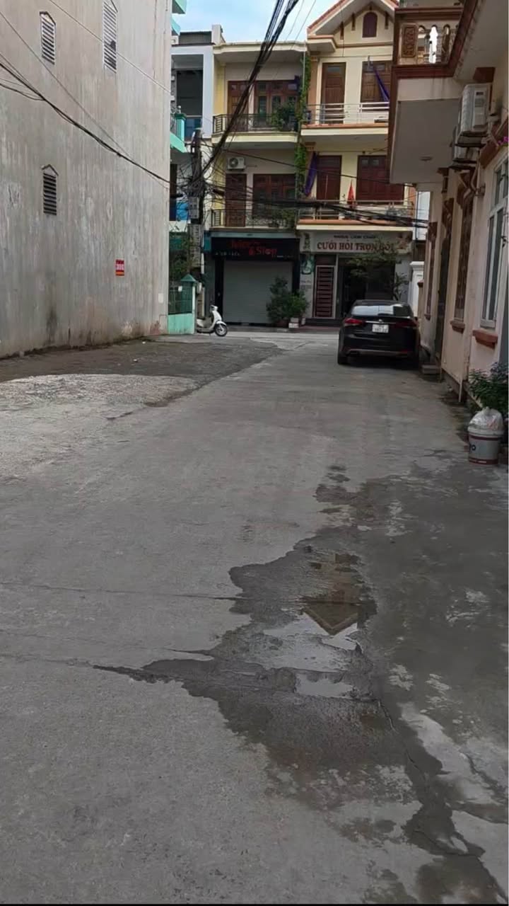 Bán nhà 2 mặt tiền đường Nguyễn Văn Giản, 64m² giá thỏa thuận - Vị trí đắc địa tại Ninh Bình!