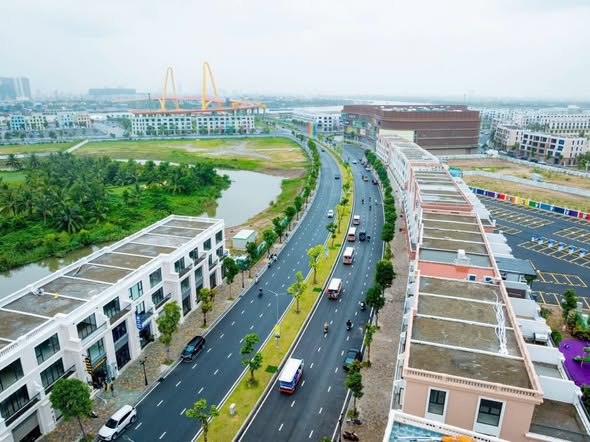 Shophouse Vinhomes Royal Island 90m² giá 7 tỷ - Vị trí đắc địa đón đầu du khách!