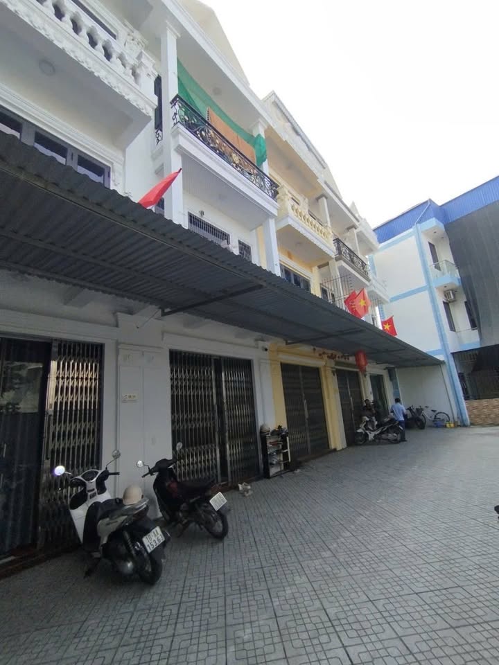 Nhà 3 tầng tại Ngõ 195 Phùng Khắc Khoan, 63m² giá 2.98 tỷ - Phù hợp kinh doanh online!