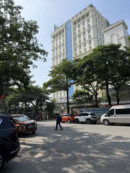 FrontHouse Long Biên 100m² giá 5 tỷ - Mặt phố kinh doanh đỉnh cao!