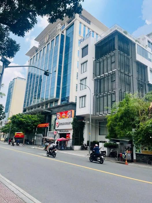 Mặt tiền Nguyễn Trãi, Bến Thành, Quận 1 - 183m², giá 105 tỷ - Cơ hội đầu tư tuyệt vời!