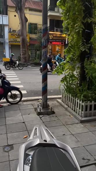 Bán nhà mặt phố Huế quận Hai Bà Trưng 21m² giá 19.5 tỷ - Vị trí đắc địa, lợi nhuận cao!