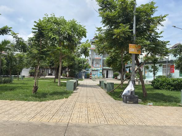 Nhà hẻm Gò Dầu, Tân Quý, Tân Phú 76m² giá 10.8 tỷ - Đối diện công viên tuyệt đẹp!