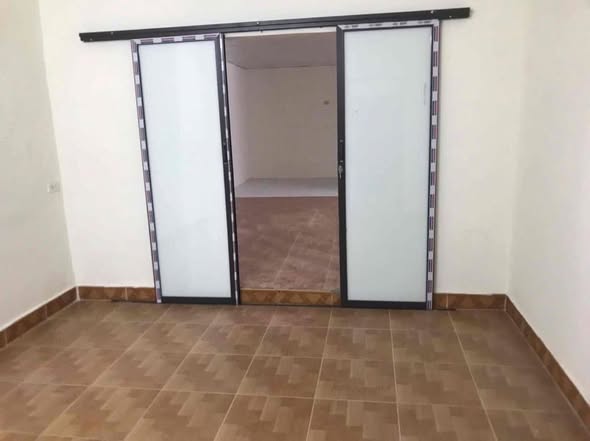 Nhà cho thuê tầng 2 tại TT Thành Công, Đống Đa 100m² - Giá 10 triệu/tháng, không gian thoáng đãng!