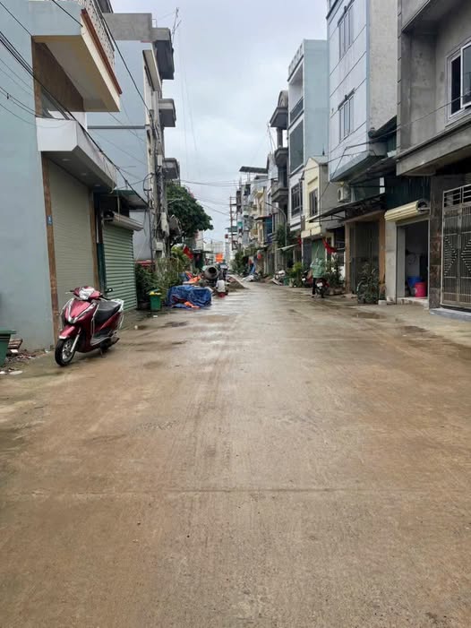 Nhà thổ cư Đông La Hoài Đức 51m² giá 8 tỷ - Vị trí đắc địa thuận tiện kinh doanh!