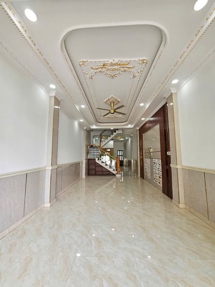 Nhà nguyên căn 1 trệt 2 lầu tại Phú Hồng Thịnh 8 - Giá 11 triệu/tháng, dọn vào ở ngay!