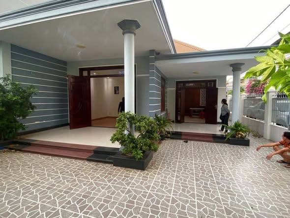 Biệt thự mini Nhánh CMT8, TP. Bà Rịa 241.6m² giá 10 tỷ - Thiết kế hiện đại, sân vườn xanh mát!