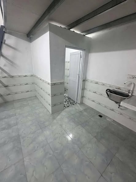 Phòng trọ cho thuê mặt tiền đường Nguyễn Việt Dũng - Cái Răng - Diện tích 25m², chỉ 1.7 triệu/tháng!