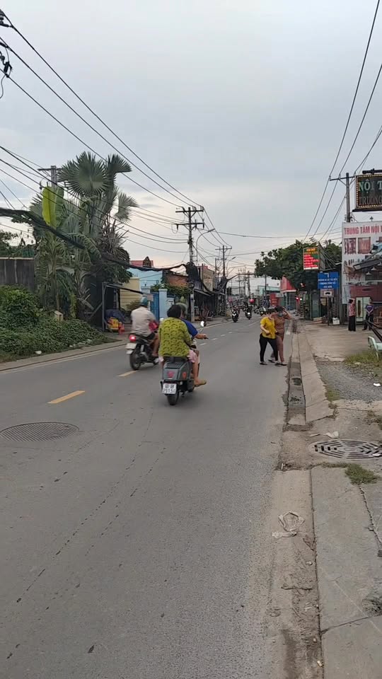 Lô đất 5100m² tại Tân Hiệp, Hóc Môn - Giá chỉ 30 triệu/m², sổ đỏ chính chủ!