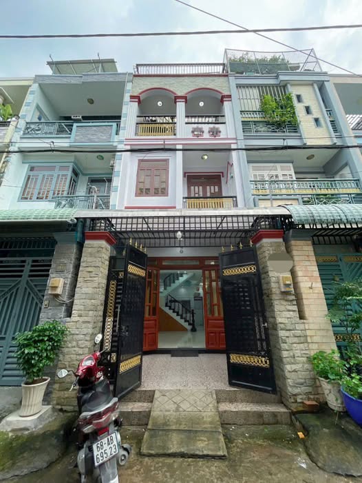 Nhà riêng Bình Tân 73.5m² giá 5.2 tỷ - Sổ hồng chính chủ, ngay hẻm rộng!