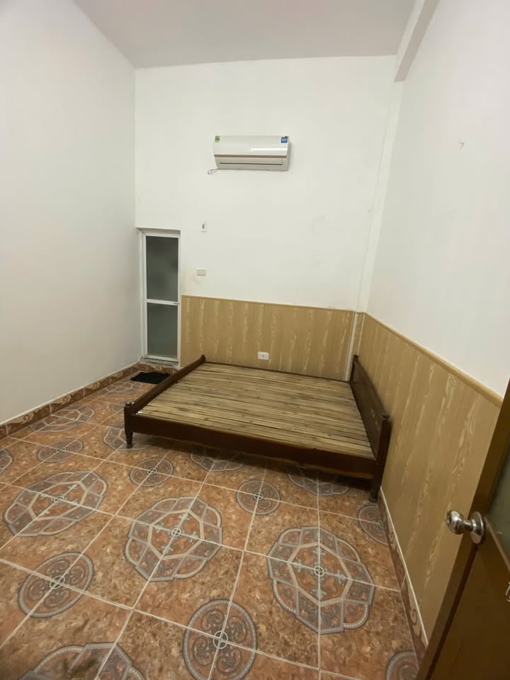 Phòng cho thuê Ngõ 20 Hồ Tùng Mậu, Cầu Giấy chỉ 2.3 triệu - Tiện nghi đầy đủ, vào ở ngay!