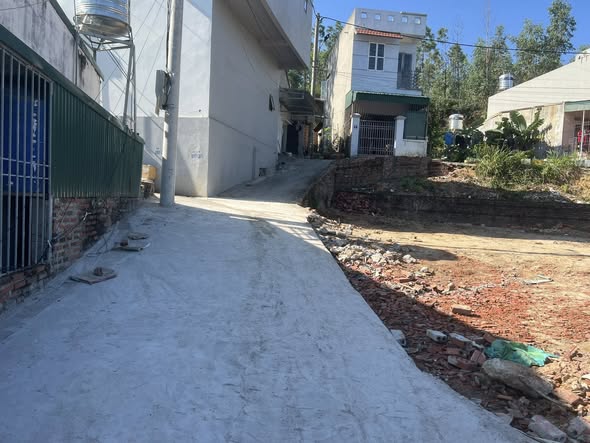 Đất nền Hạ Long 68m² giá 1 tỷ - Sổ đỏ chính chủ, ngay trường cấp 1 Hà Khẩu!