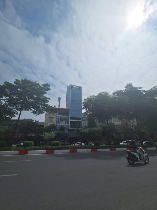 Bán gấp FrontHouse mặt phố Văn Cao, Ba Đình 55m² giá 50 tỷ - Vị trí đắc địa không thể bỏ qua!