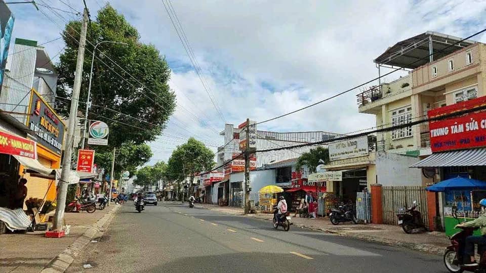 Nhà phố Bảo Lộc 150m² giá 10.5 tỷ - Kinh doanh thuận lợi!