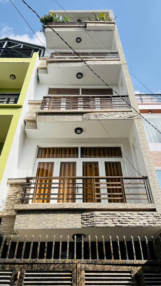 Nhà Mặt Tiền Nguyễn Bá Tòng, Tân Bình 74m² giá 12 tỷ - Đầu tư sinh lời ngay!