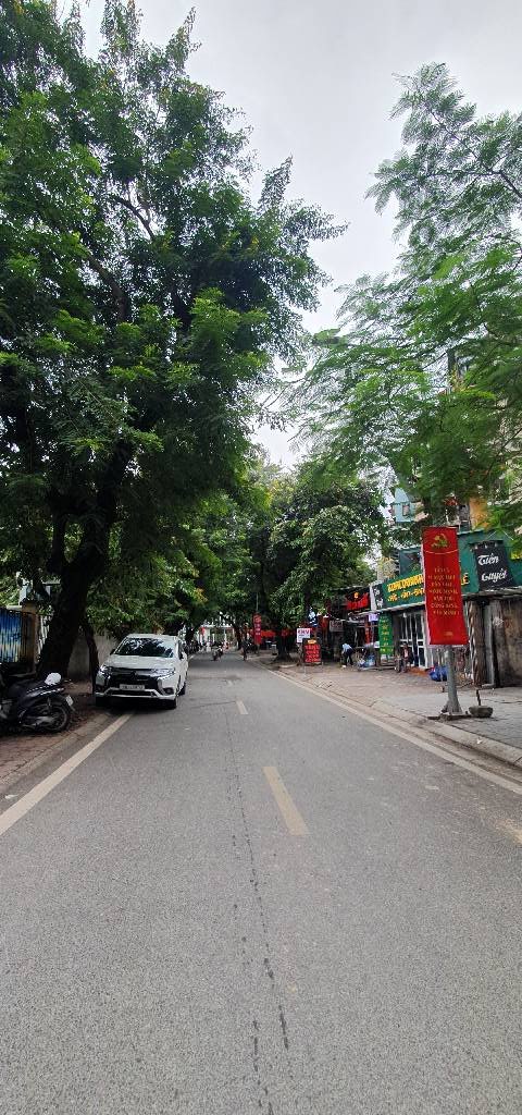 Căn hộ tập thể D5 Nghĩa Tân 45m² giá 2.9 tỷ - Gần trường học, ô tô đỗ cửa!