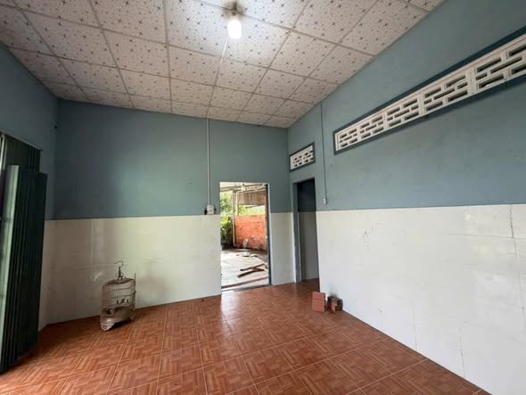 Nhà phố Long Hoa 77,5m² giá chỉ 380 triệu - Sẵn sàng vào ở ngay!