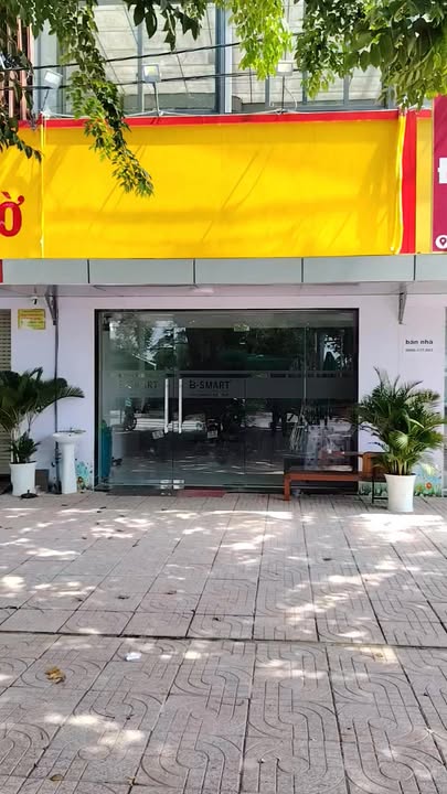 Bán gấp Townhouse mặt phố Lê Hùng Yên 100m² - Không thể bỏ lỡ!