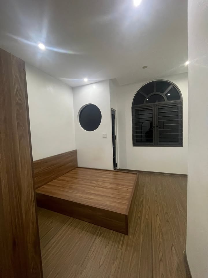 Nhà 3 tầng cho thuê phố Cốc Hạ 2, TP. Thanh Hóa - Nội thất đầy đủ, gần công viên