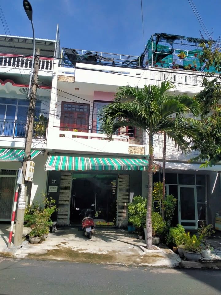 Nhà phố 194m² đường Hàm Nghi, Tuy Hòa - Kinh doanh thuận lợi!