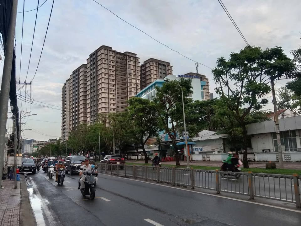 Mặt bằng kinh doanh Nguyễn Thị Thập, Quận 7, 216m² giá 55 triệu - Sẵn sàng kinh doanh ngay!